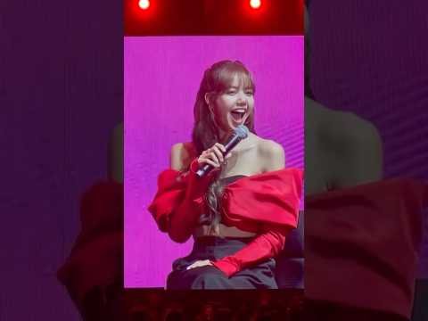 #lisa ชอบใส่บีกีนี่ แต่ไม่กล้าลง เดี๋ยวคุณแม่ว่า 😆❤️ #blackpinklisa #blackpink